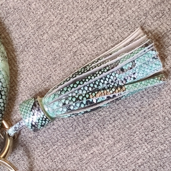 Bracelet Keychain & Card Holder - Picture 4 of 4